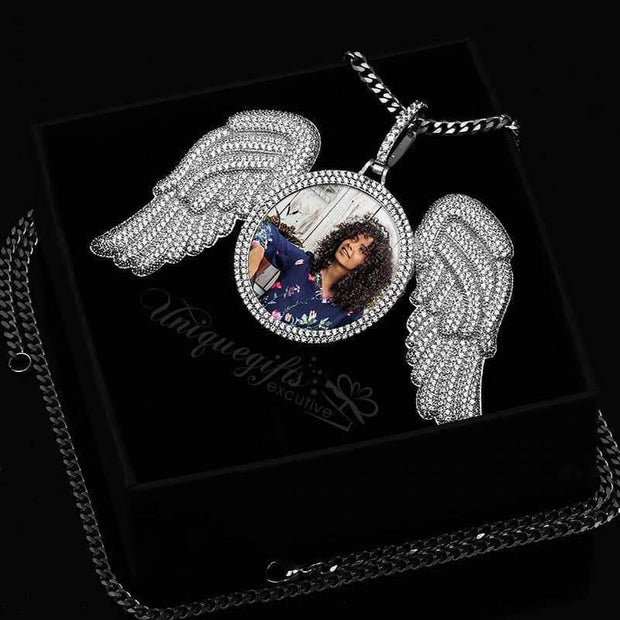Picture Pendant Necklace with Wings