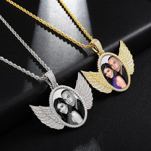 Picture Pendant Wings Necklace