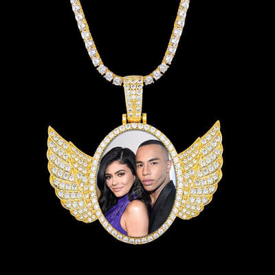 Picture Pendant Wings Necklace